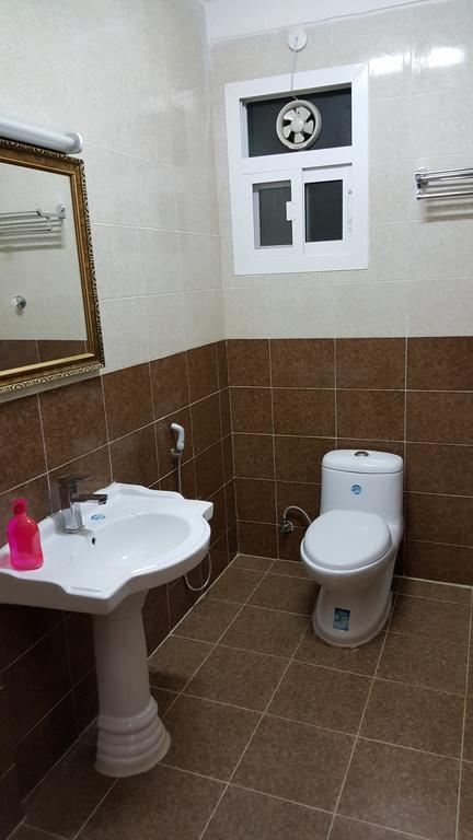 Golden Seasons Furnished Apartment Салала Экстерьер фото