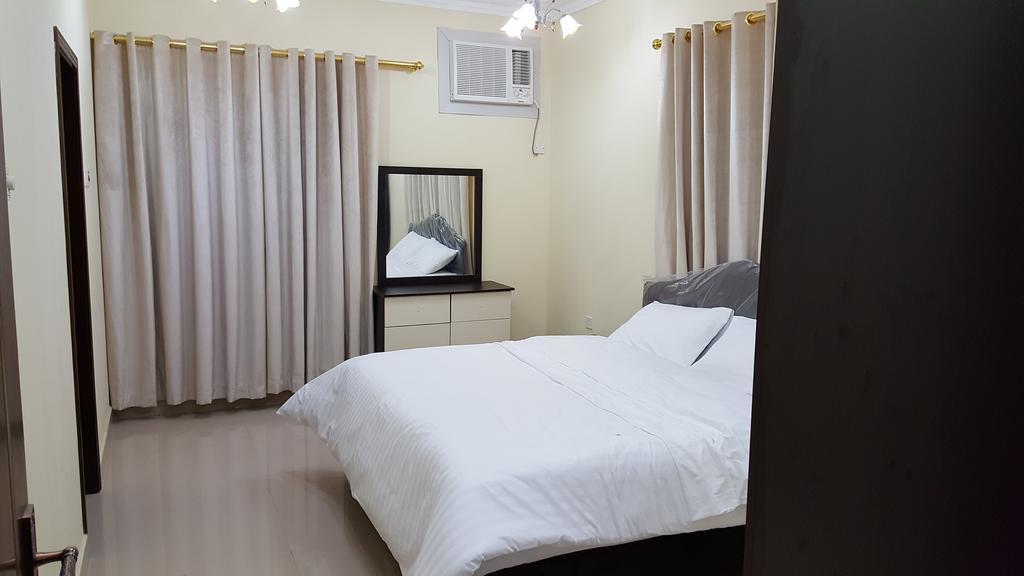 Golden Seasons Furnished Apartment Салала Экстерьер фото